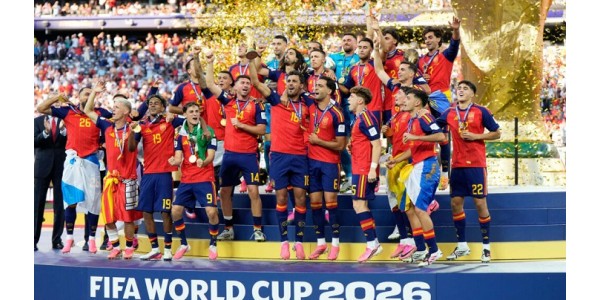 Spaniens Mannschaftsstärke demonstriert den Wandel vom individualistischen Fußball hin zu einem reiferen Spielstil Spaniens Mannschaftsstärke demonstriert den Wandel vom individualistischen Fußball hin zu einem reiferen Spielstil